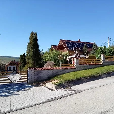 Privatunterkunft Eszter-lak