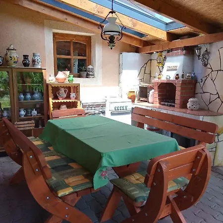 Eszter-lak Monostorapáti